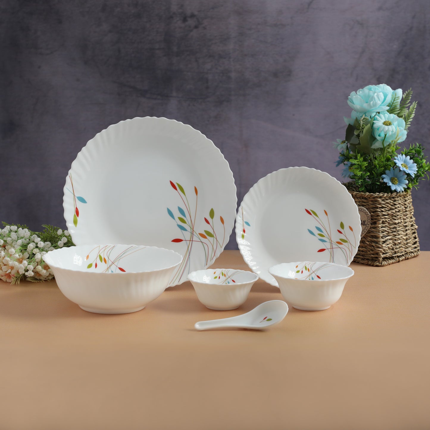 21 Pc White Feston Shape Dinner Set - SKB2544